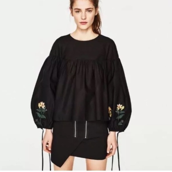 NWOT ZARA BLACK POPLIN BOHO TOP WITH FLORAL EMBROIDERED BOHO FRILLED SLEEVES - Picture 1 of 8